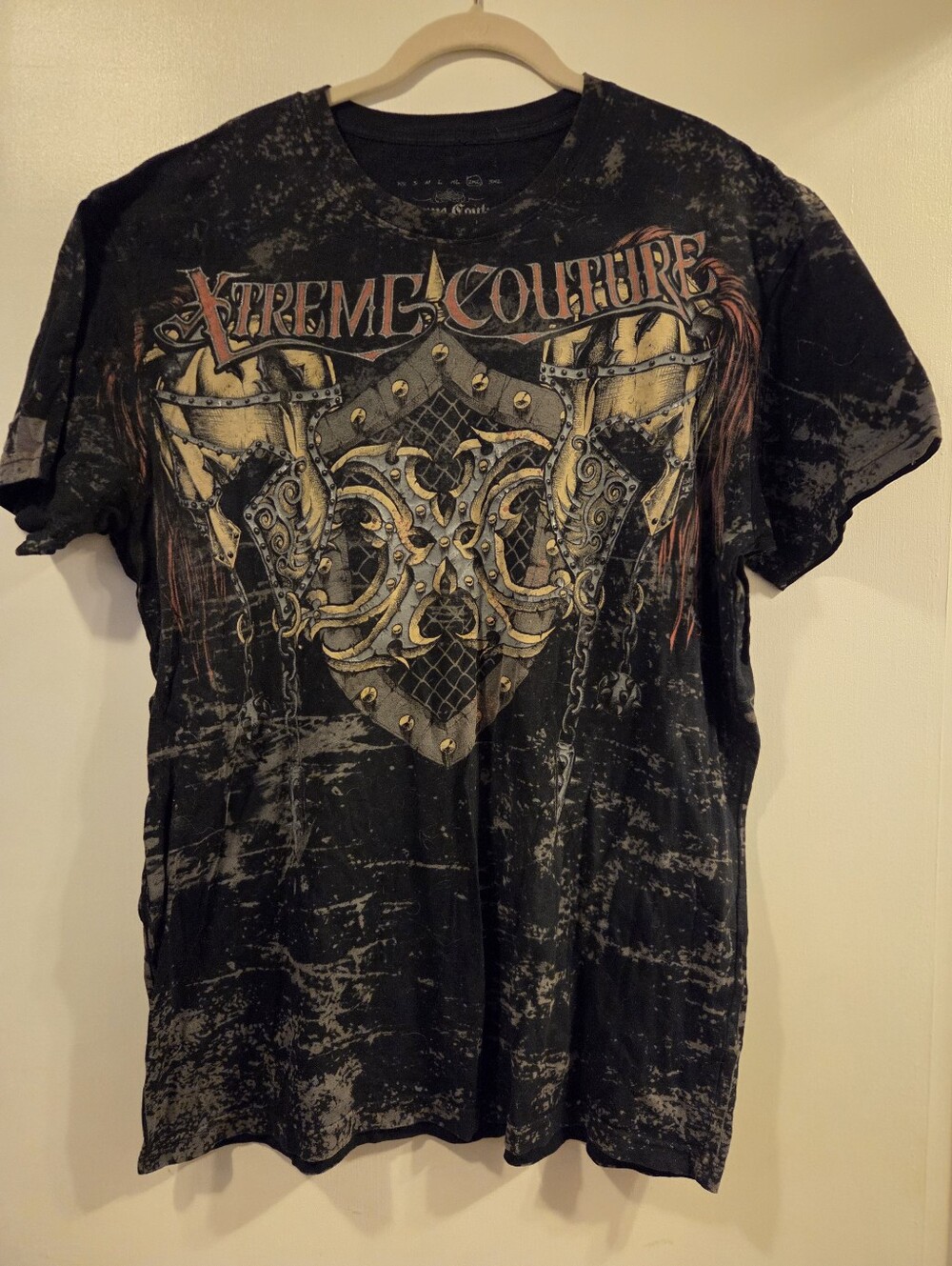 Xtreme Couture Mens 2XL Black Multicolor Medieval Shield Graphic TShirt Y2K